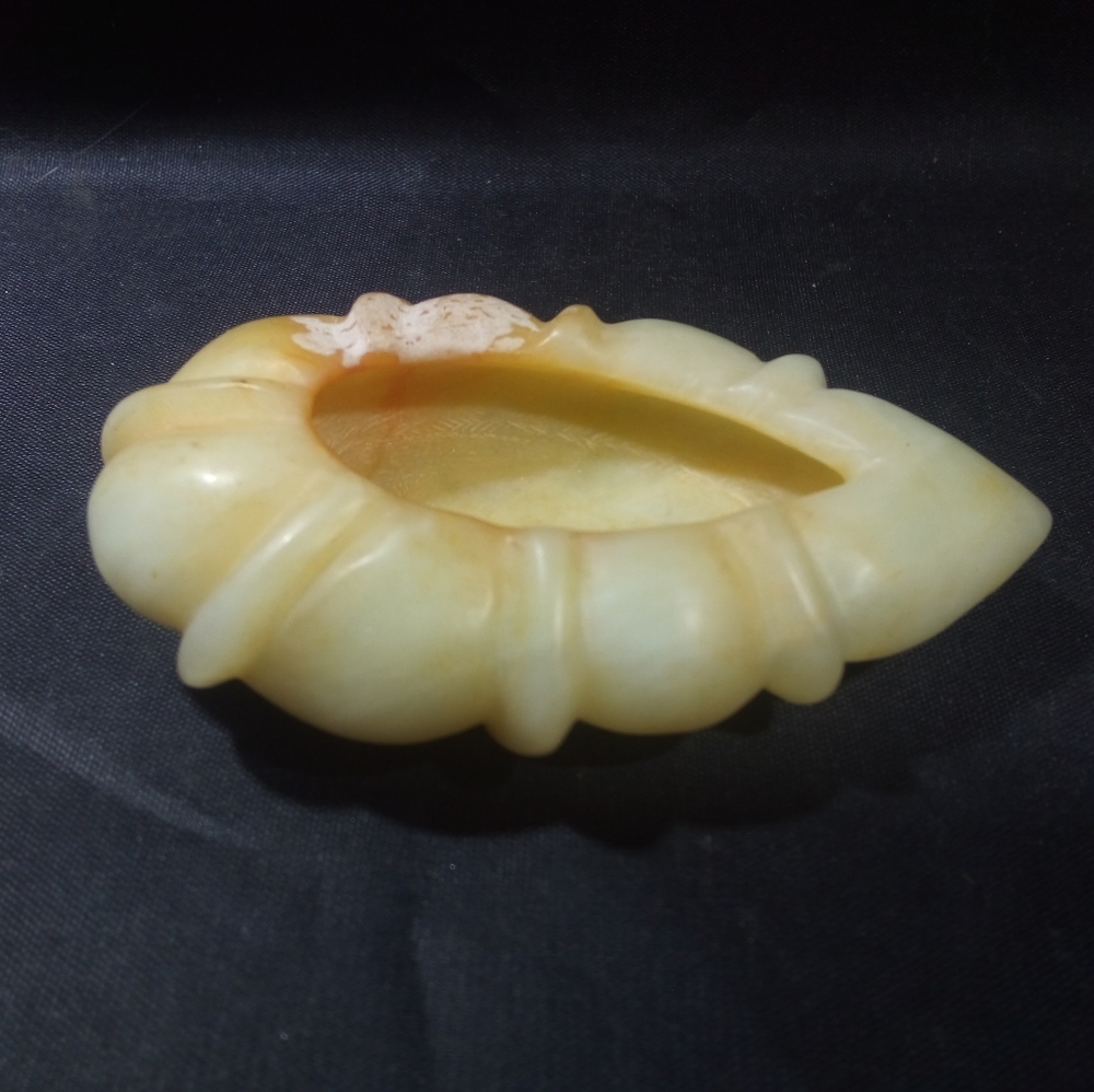 Japanese stone brush pot jade jadite nephrite